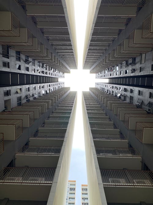 Sunlight among Buildings