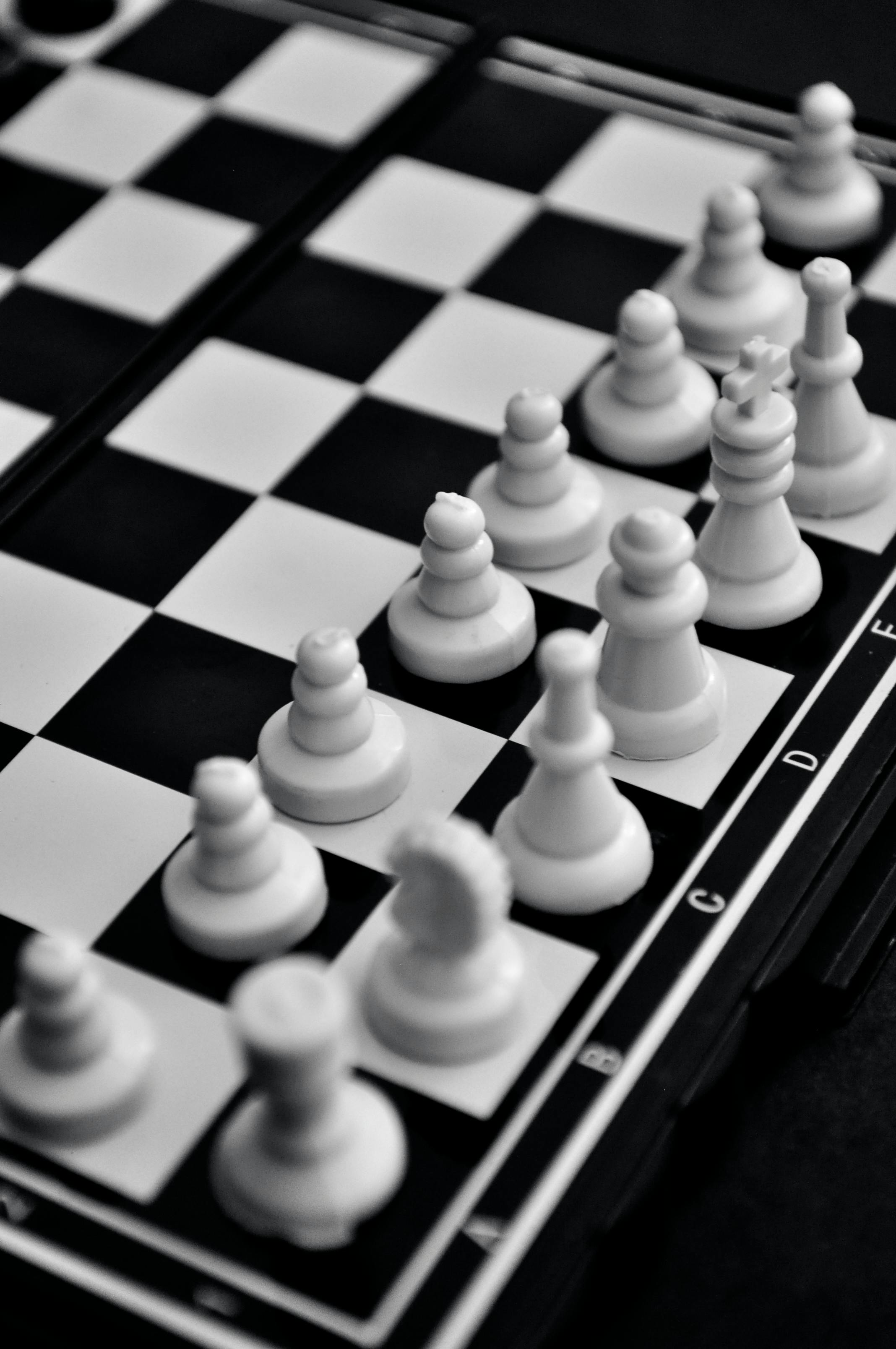 chess wallpaper black and white