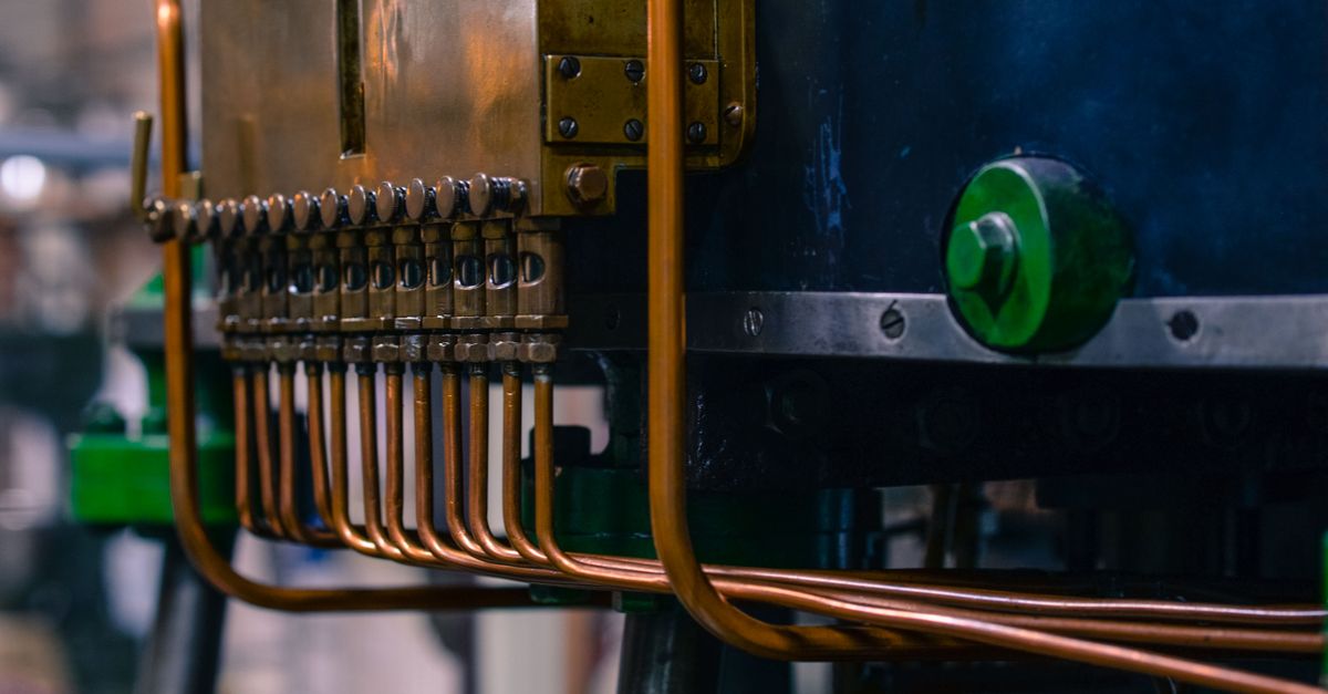 Gray and Blue Machine · Free Stock Photo