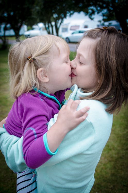 Free stock photo of siblings, sister