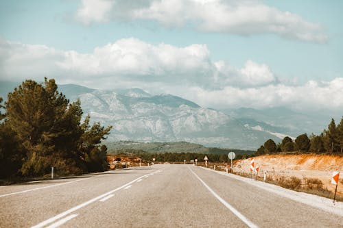 Road Toward a Mountain