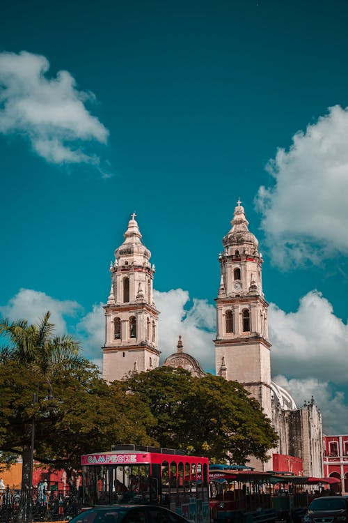 Foto d'estoc gratuïta de arquitectura ciutat, colonial, color