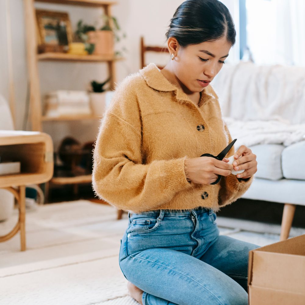 Leafield — student move with boxes and a van