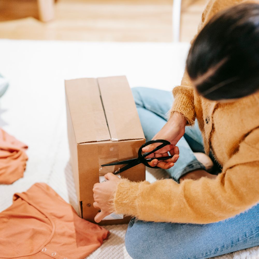 Woolpit — professional packers wrapping and boxing belongings
