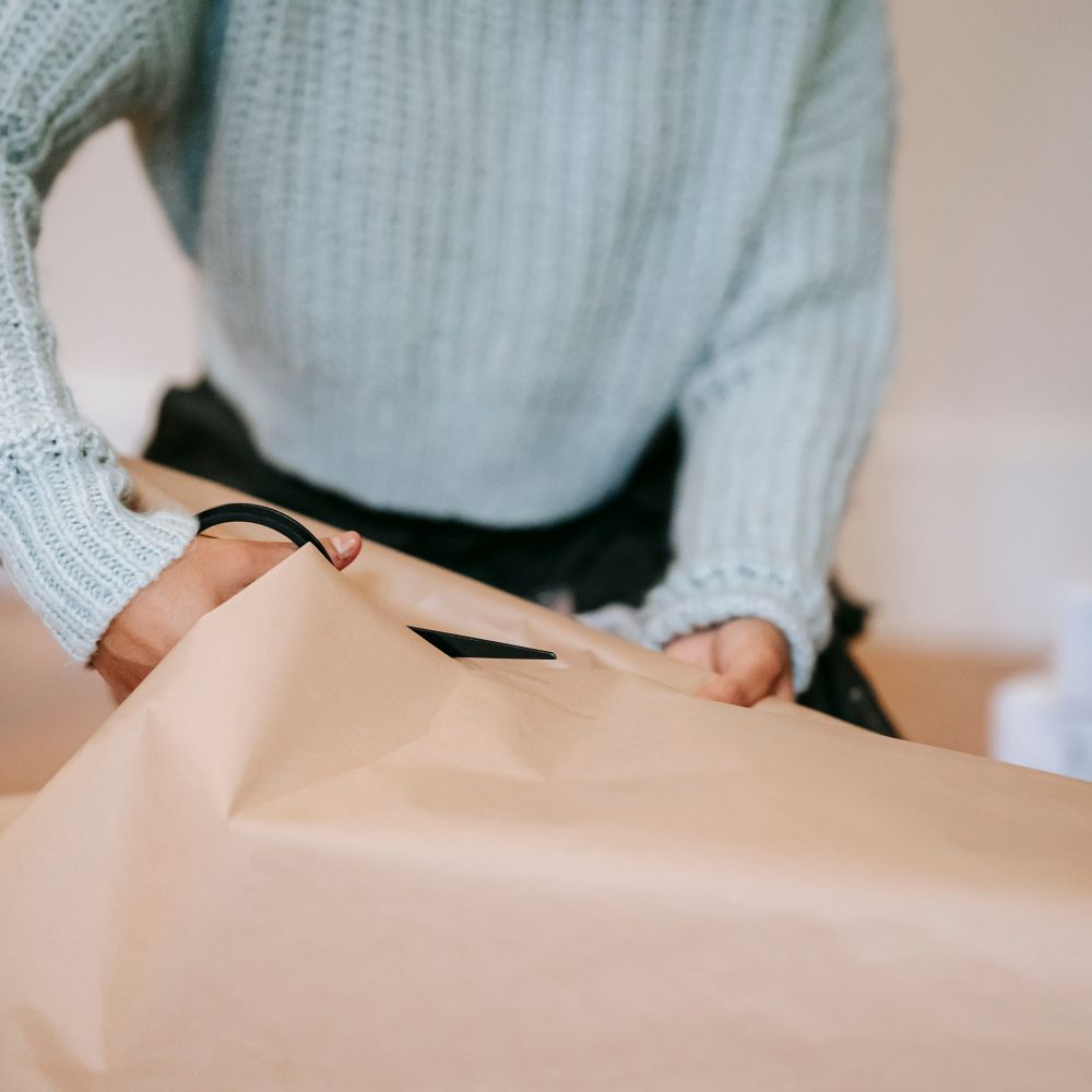Frizington — professional packers wrapping and boxing belongings