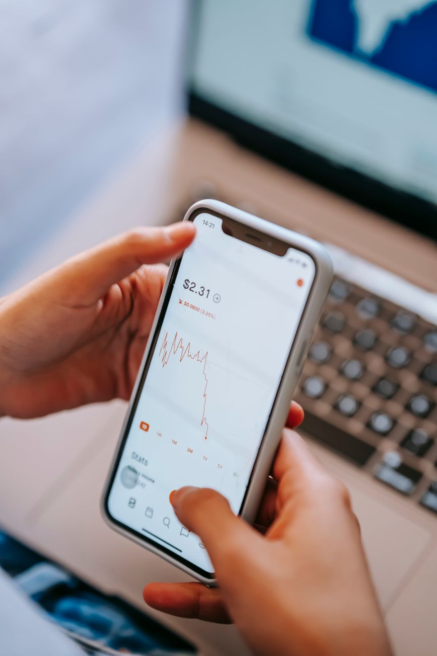 Market Research for Scalable App Features: 2024 Benchmark Analysis