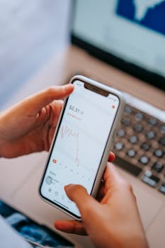 Image by Liza Summer