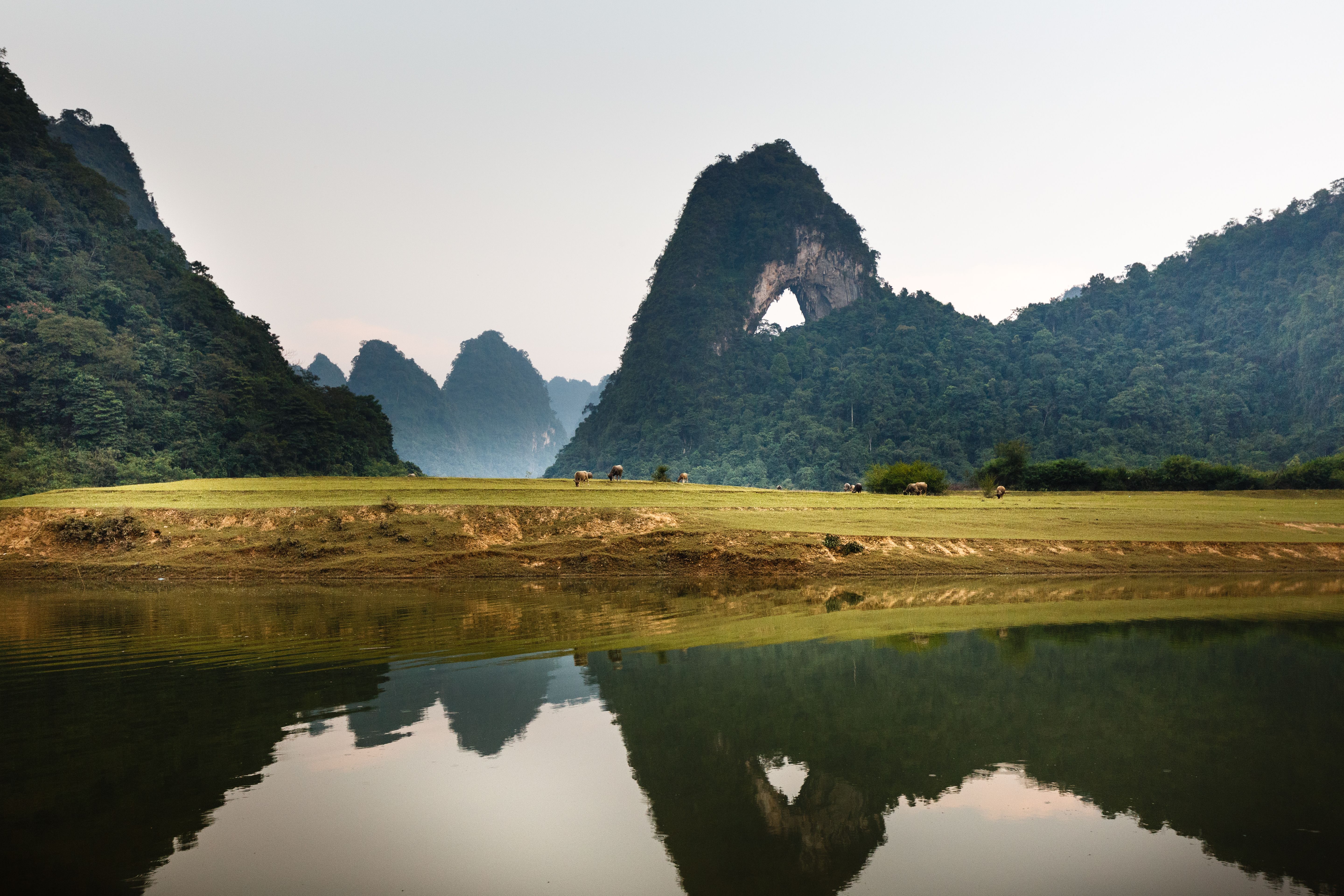 <b>4. Slow Travel: Savoring the Journey, Not Just the Destination</b>