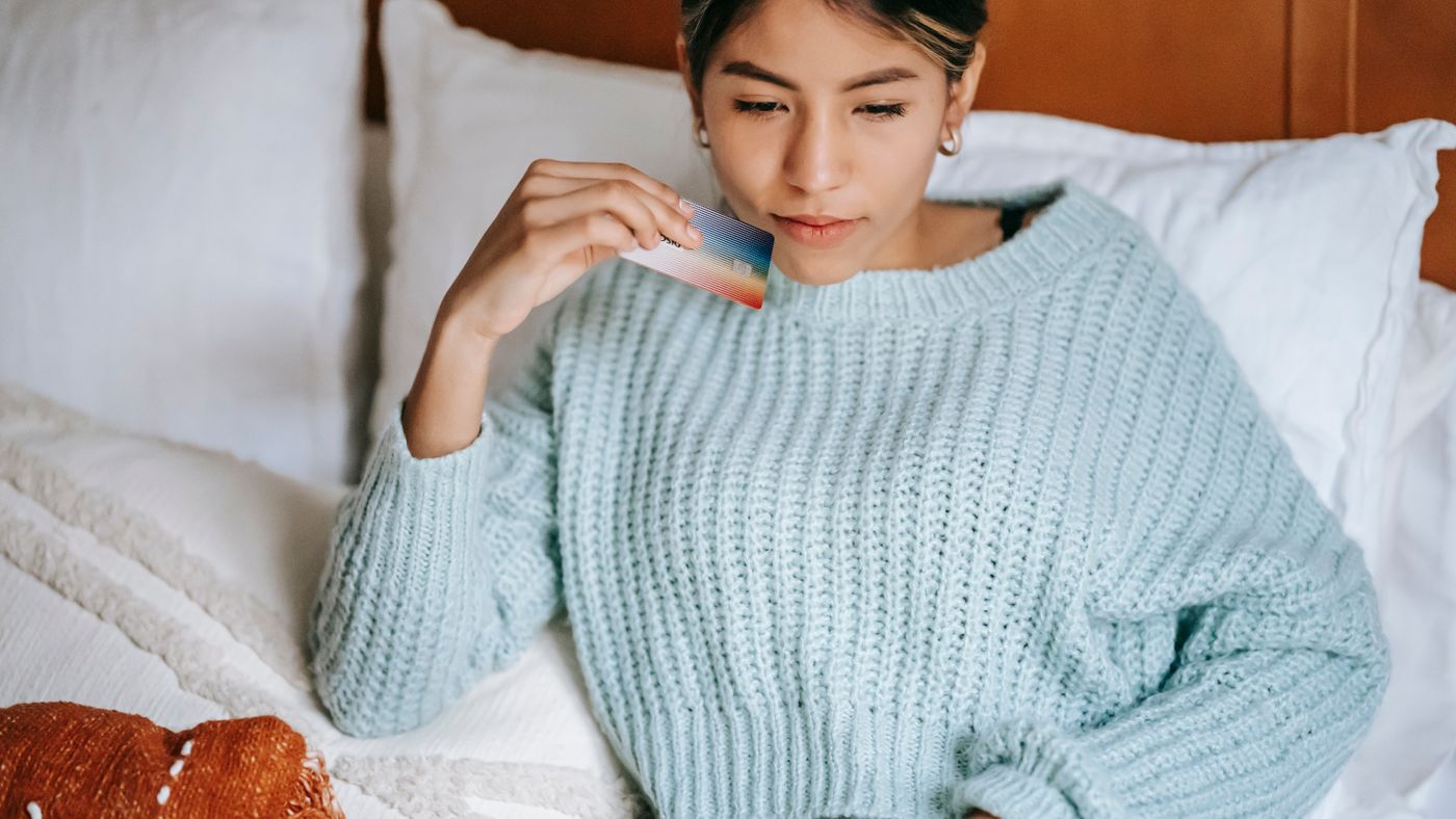 How to actually pay off credit card debt when minimum payments aren't cutting it