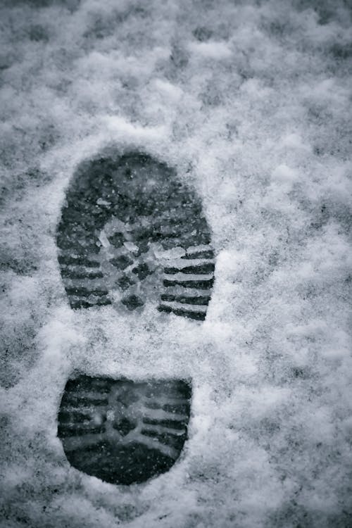 Shoe mark on snowy ground