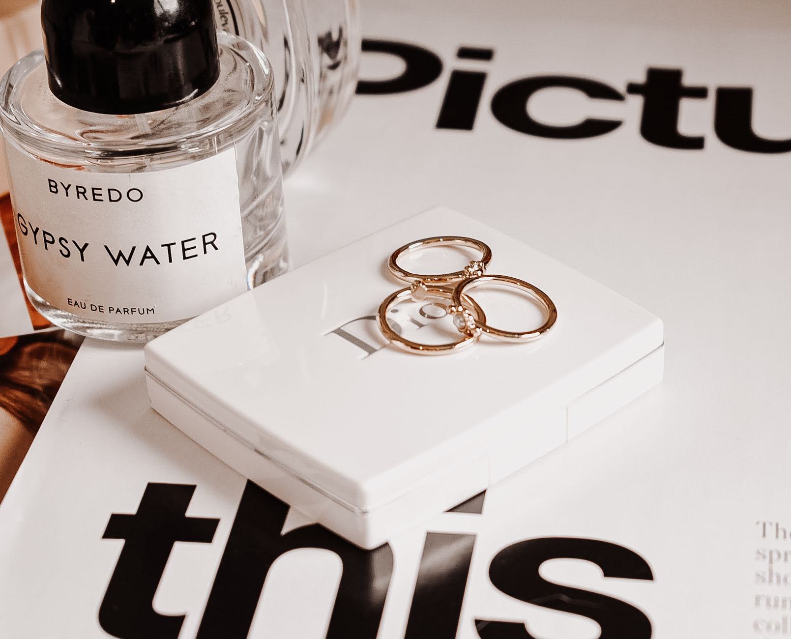 Byredo Gypsy Water ブランドの香水ボトル