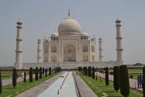 Amazing Taj Mahal under Gloomy Sky  