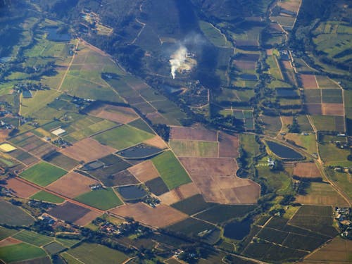 Základová fotografie zdarma na téma farma, hřiště, letecký