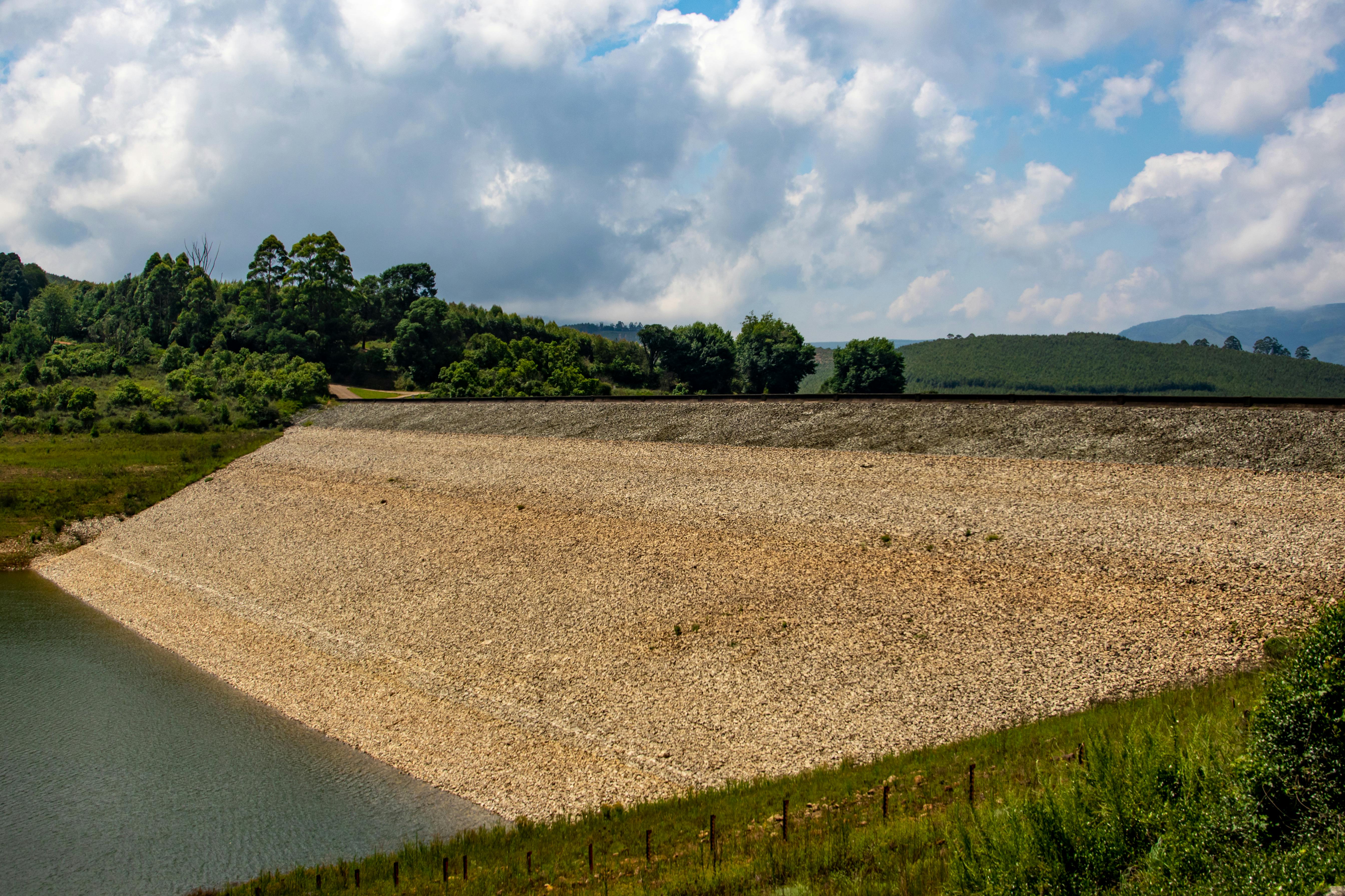 ABA Argeș–Vedea realizează lucrări esențiale în aval de Vidraru pentru protejarea zonelor vulnerabile