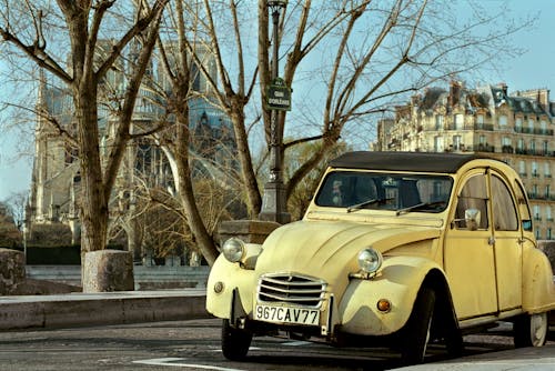 Бесплатное стоковое фото с автомобиль, Антикварный, желтый
