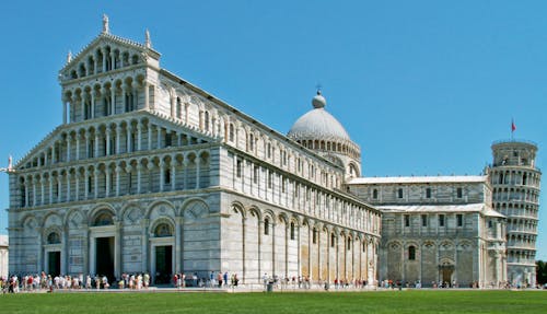 Cattedrale Di Pisa Under Blue Sky