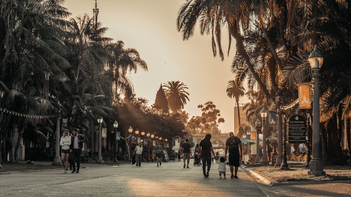 How to Enter Back-To-School Giveaways in Anaheim, California Without Scams