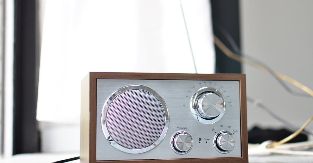 What's am and FM mean on the radio