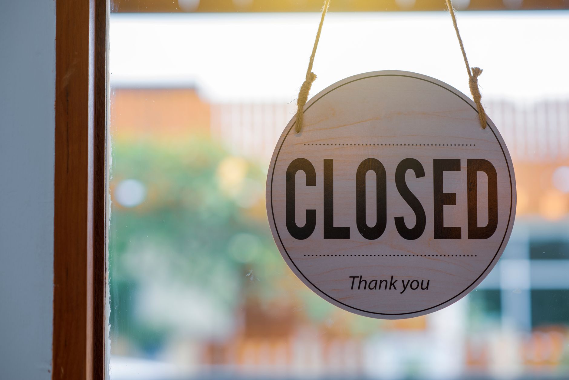 Casual Dining Squeeze Forces 28 Permanent Store Closures Across National Footprint