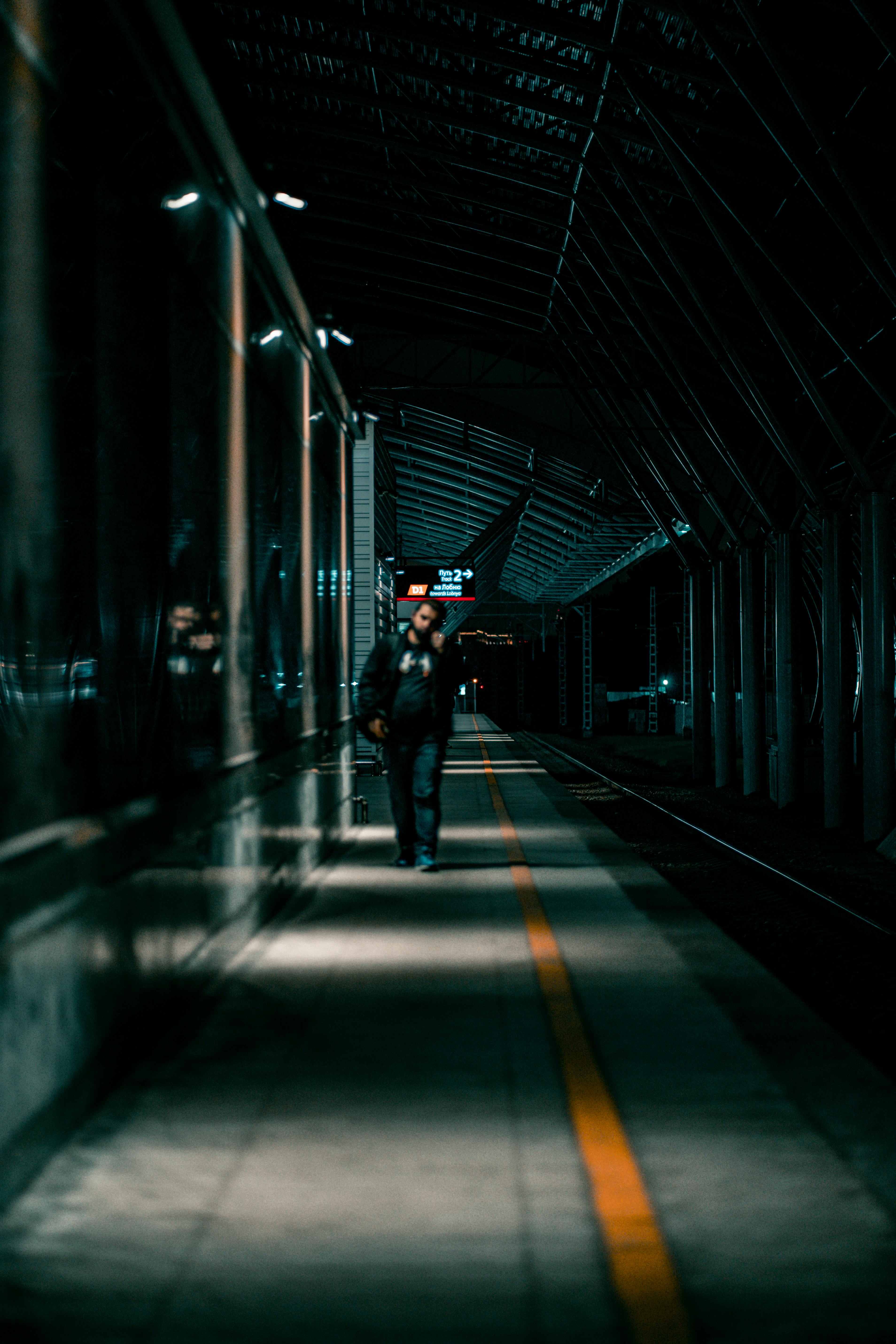 Subway At Night Photos, Download The BEST Free Subway At Night Stock ...