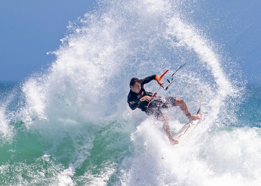 Kitesurf sur les lagons turquoise de Boa Vista au Cap-Vert