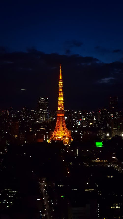 無料 夜間のエッフェル塔 写真素材