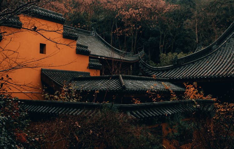 The Eaves Roof Of Lingyin Temple In Hangzhou, China