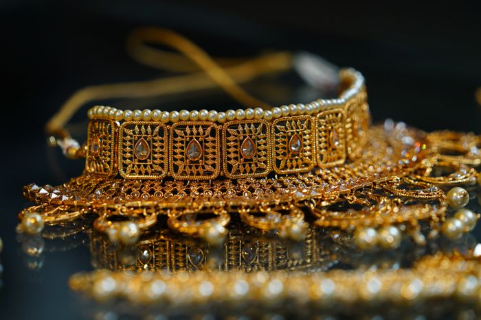 Kundan style gold jewellery