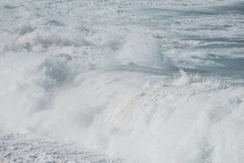 Бесплатное стоковое фото с вода, волны, всплеск