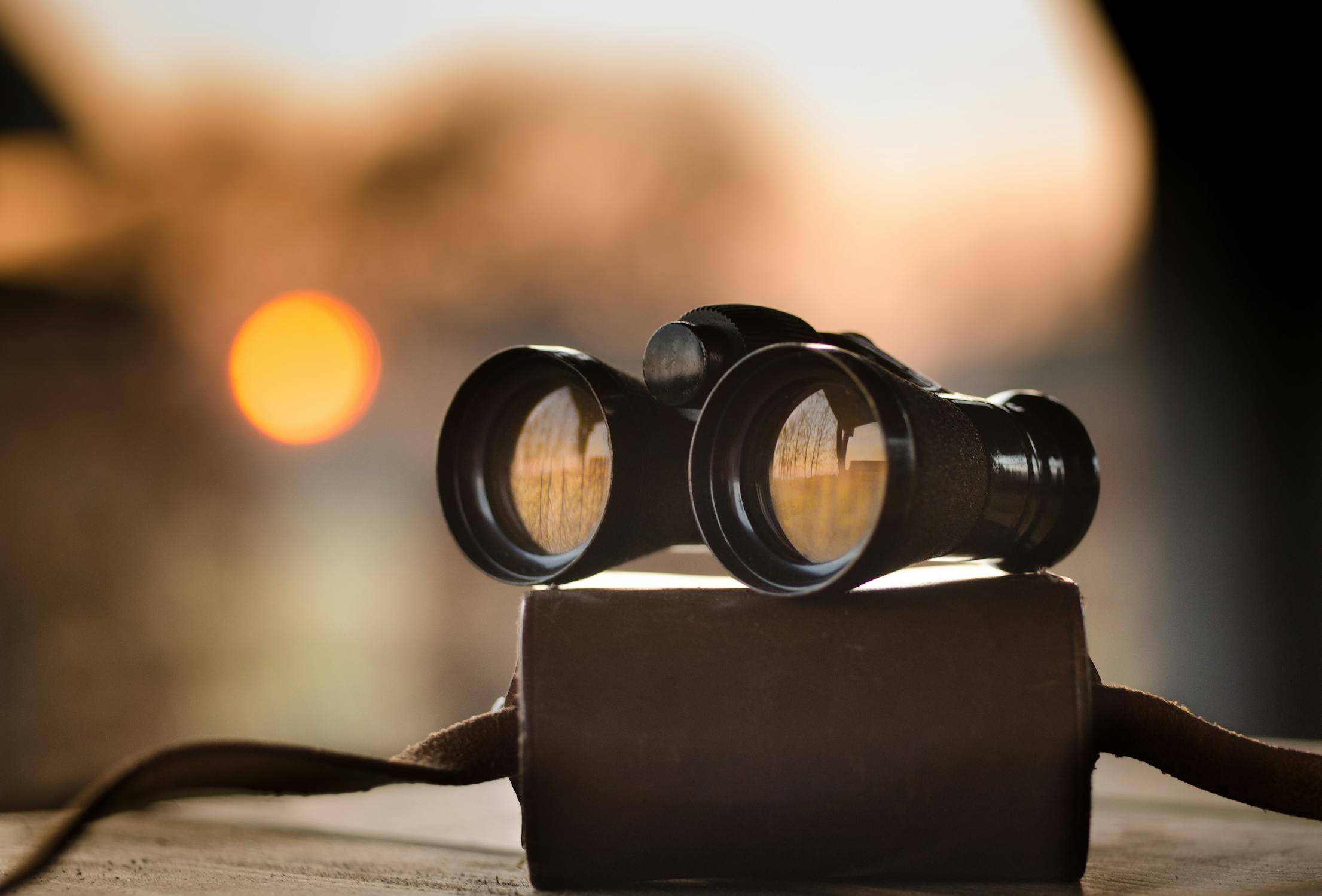 Black Binocular on Round Device by PHOTOGRAPHER

Skitterphoto available on pexels https://www.pexels.com/photo/black-binocular-on-round-device-63901/

