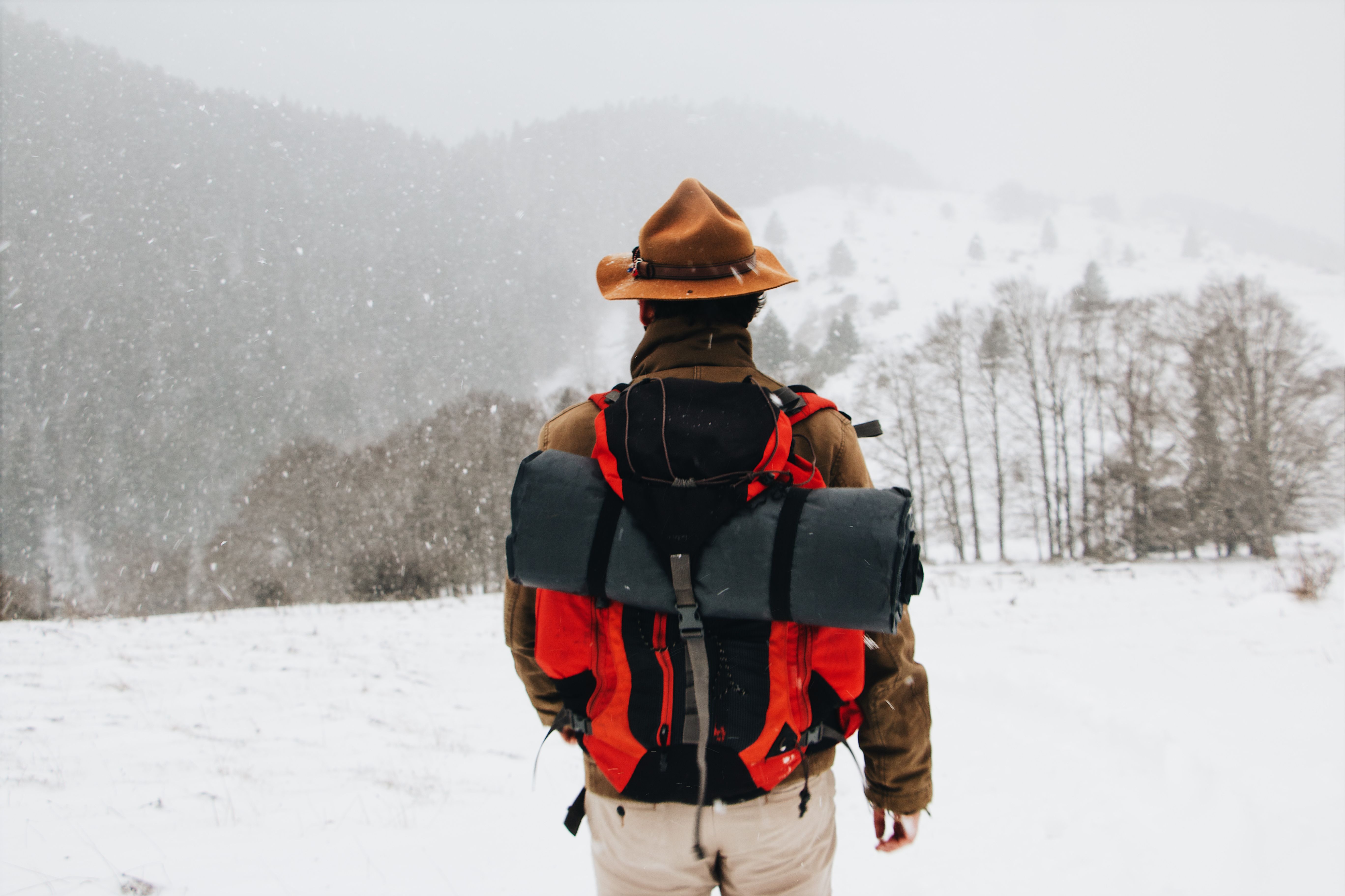 Bagsmart totes, backpacks and travel gear are up to 49% off on Amazon — Photo by Maël  BALLAND on Pexels