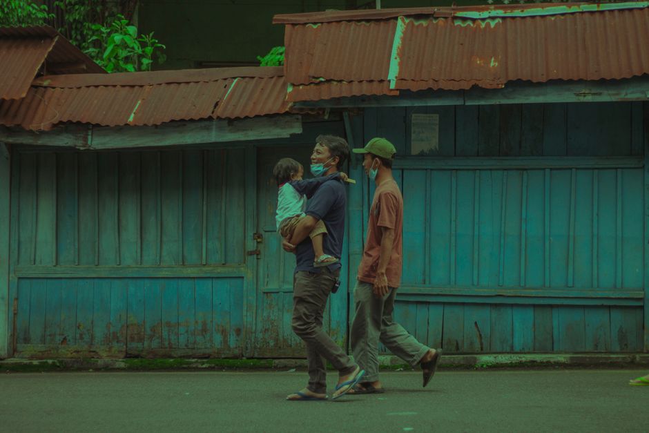 Ayah Modern: Membangun Ikatan Kuat di Tengah Genggaman Layar
