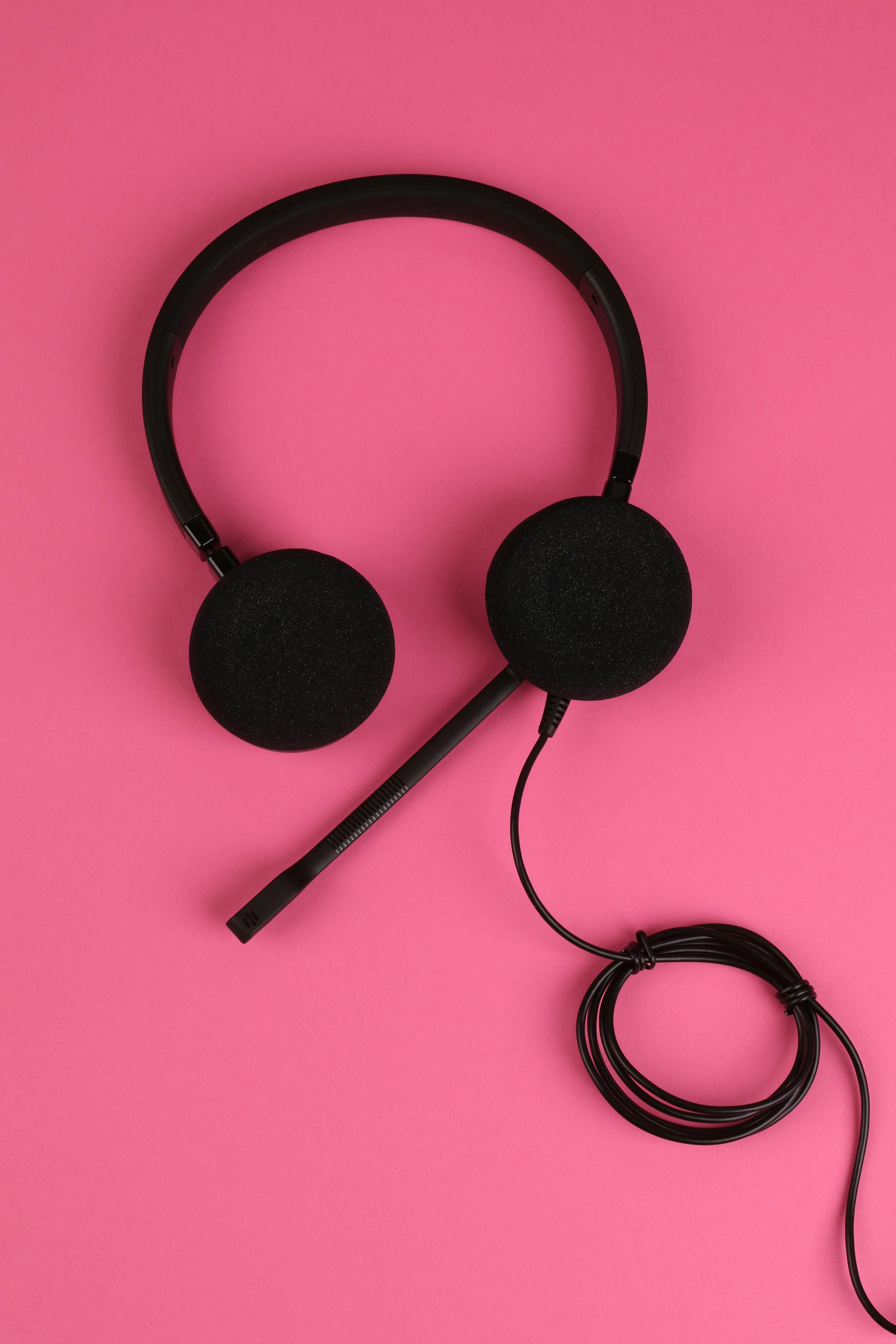 Aggregate more than 77 pink headphones wallpaper - songngunhatanh.edu.vn