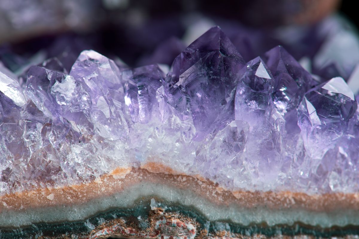 Can You Get Fast Delivery for Gemstone Dice? Yes — Here’s How