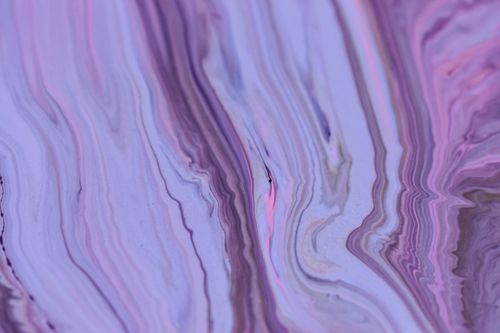 Free Abstract background of painting representing curved purple dye fluids with thin lines in rows Stock Photo