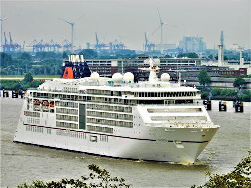 Fotobanka s bezplatnými fotkami na tému Hamburg, loď, lode