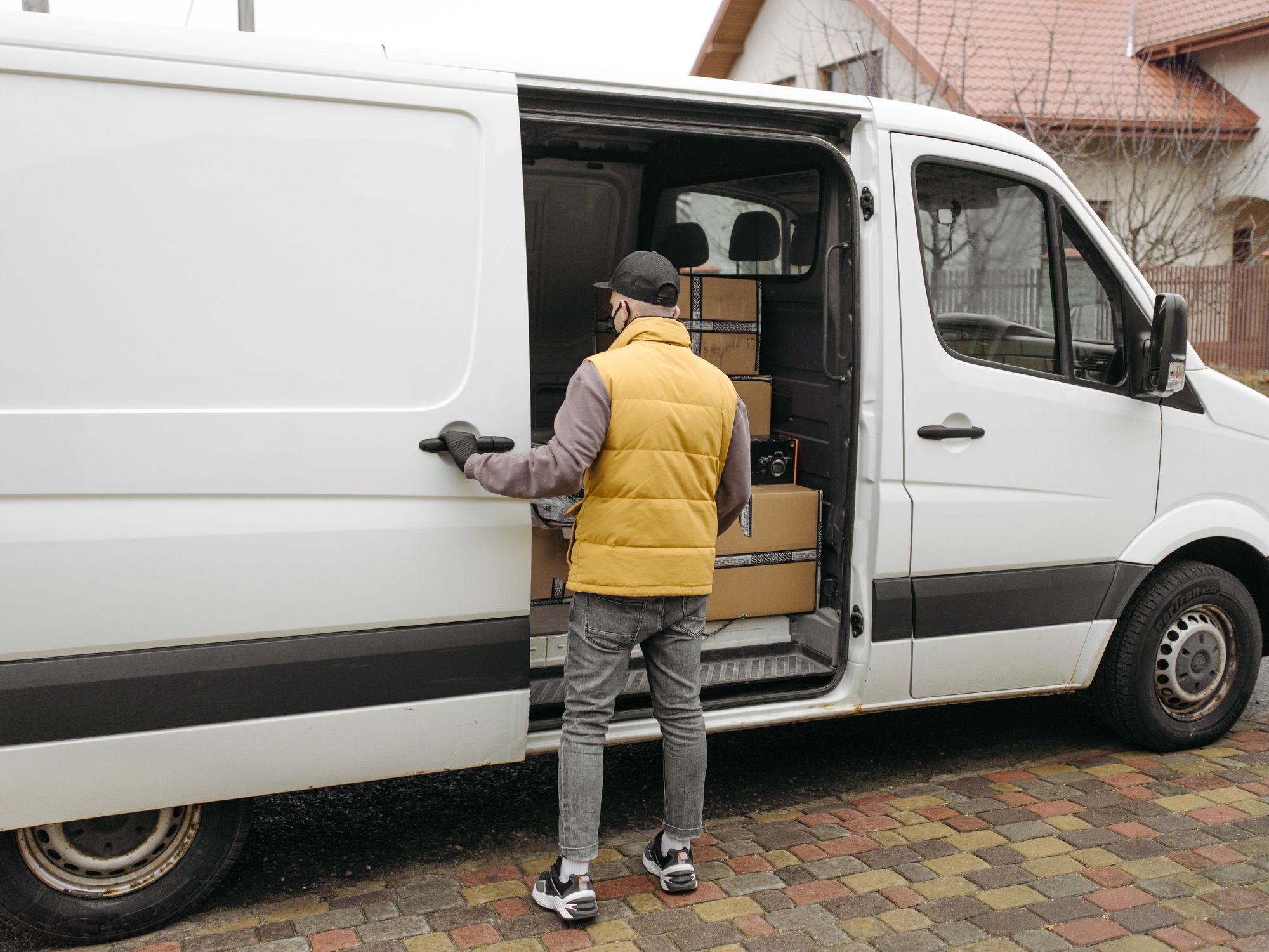 Man and Van in Bovingdon, South East — man and van team loading a removal van