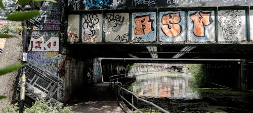 grafitti, köprü, merkezi londra içeren Ücretsiz stok fotoğraf