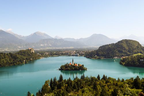 Free Scenic aerial view showcasing the beauty of Lake Bled and its iconic island in Slovenia. A natural paradise. Stock Photo