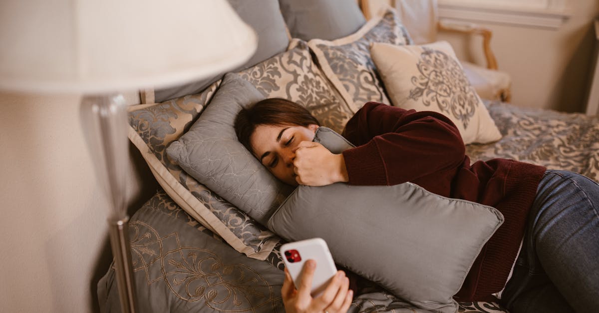 I Stayed for the Sake of Others — and Now I Feel Alone