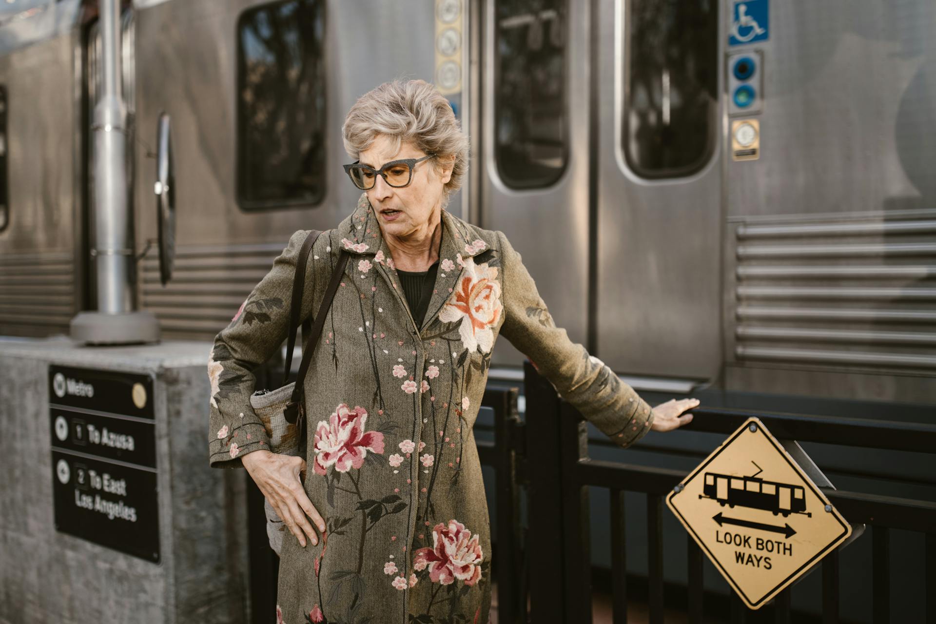 Free stock photo of ageing, best friends, break the distance