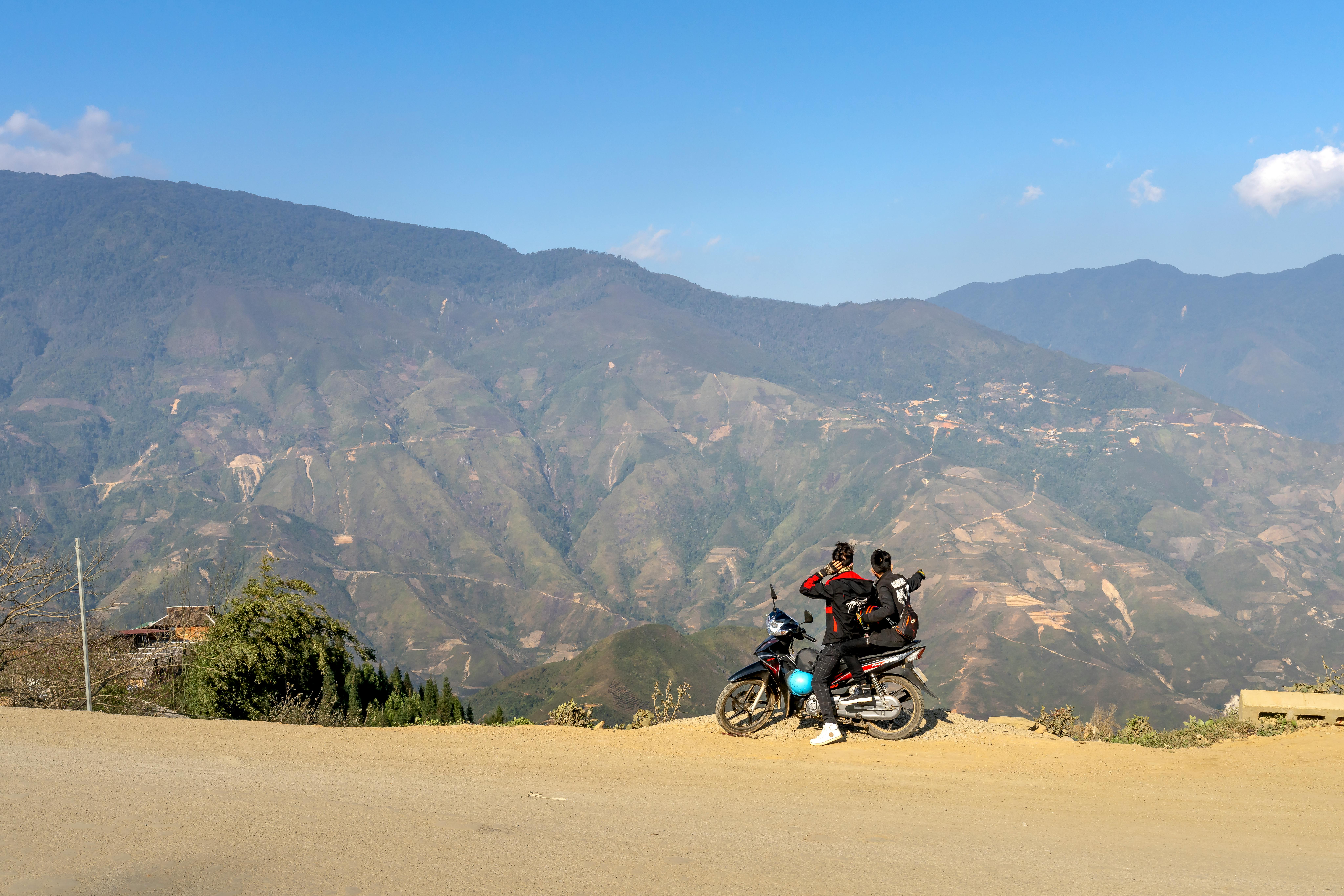 Journey Through Scent: Discover the Allure of Distant Cultures