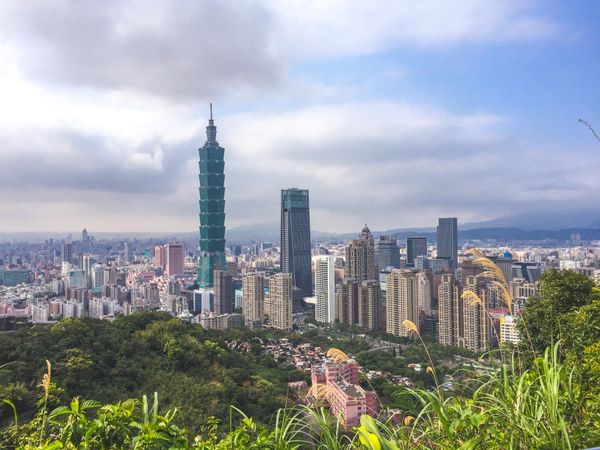 Return flights to Taipei from London starting from £318