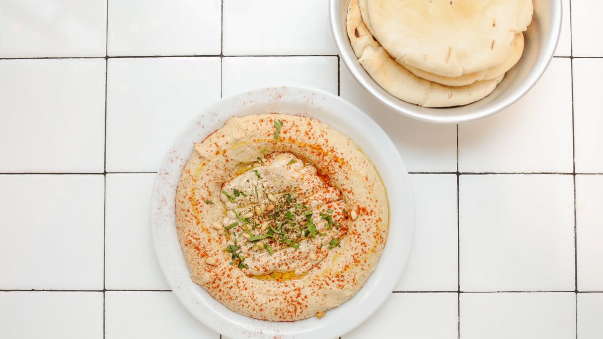 Pita with tahini, red bell pepper