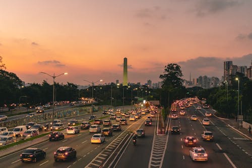 Foto stok gratis daerah metropolitan, jalan tol, kemacetan