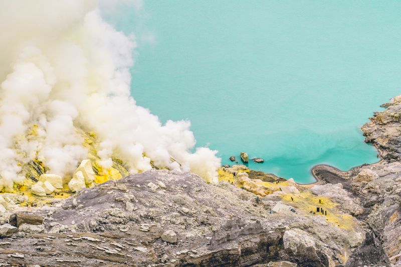 Kawah Ijen — Sulfur Mining