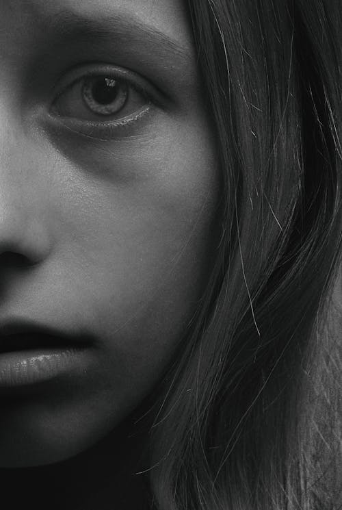 Free Grayscale Photo of Womans Face Stock Photo