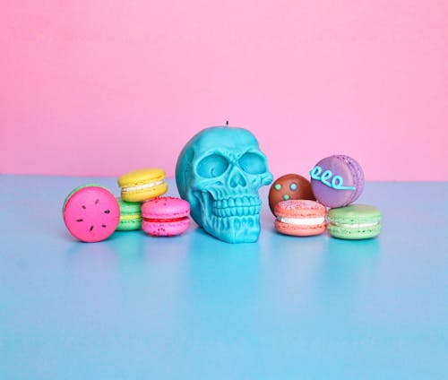 Skull Candle with Sweet Macarons