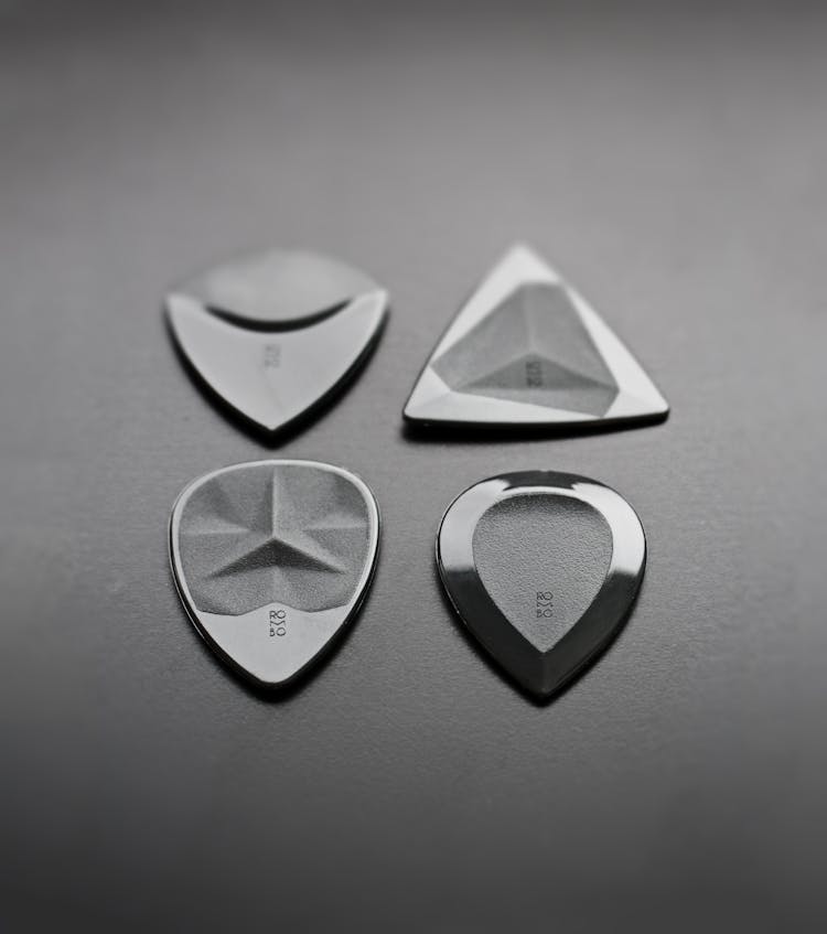 Black Variety Shapes Of Guitar Picks