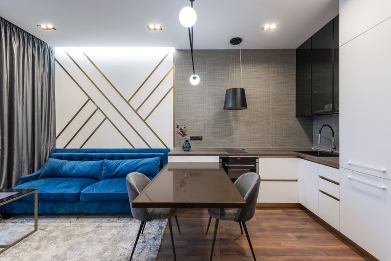 Solarium Dining Zone